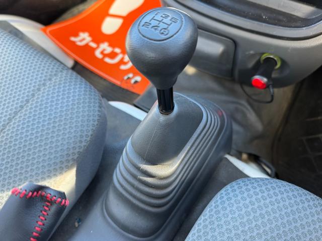 ハイゼットトラック ジャンボ　／５ＭＴ／４ＷＤ／ラプターライナー全塗装／リフトアップ／Ｘ－ＴＲＥＡＭ１４ホイール／トーヨー　ＯＰＥＮ　ＣＯＵＮＴＲＹタイヤ／ＡＬＰＩＮＥスピーカー／ＫＥＮＷＯＯＤ　ＣＤ（56枚目）