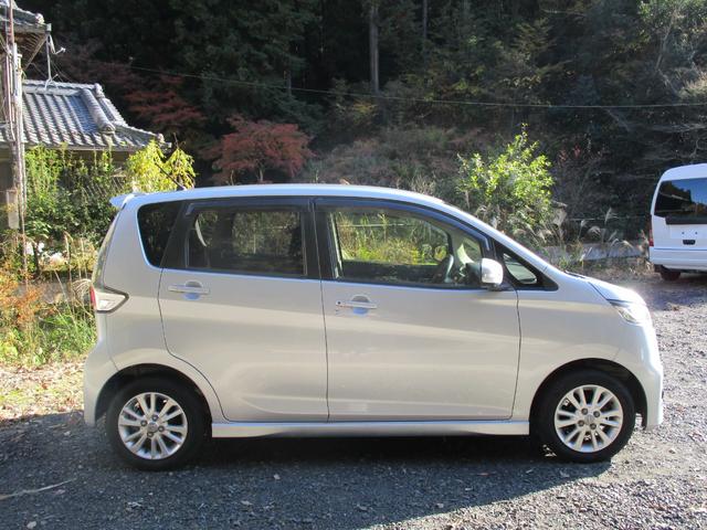 補機ベルト　エアコンフィルターも新品交換します。