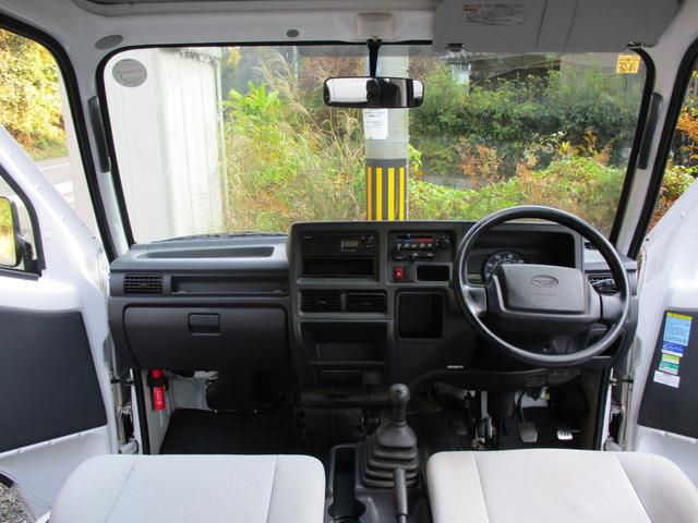 内装も比較的キレイな状態です。