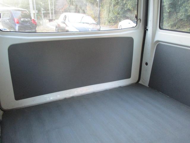 クリッパーバン DX 切り替え式4WD 5MT ワンオーナー ミニキャブ(20枚目)