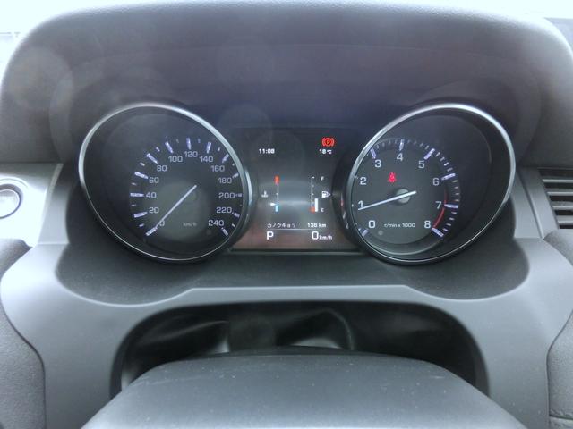 レンジローバーイヴォーク ピュア パノラマルーフ・20インチアルミ・パワーバックドア・プライバシーガラス・スマートキー・ドラレコ・シートヒーター・ナビ・全方位カメラ・HIDヘッドライト・ブラックレザーシート・パワーシート(40枚目)