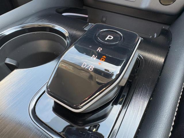 エクストレイル G e-4ORCE 店長決裁車!元試乗車☆ナビリンク機能付プロパイロット☆オートブレーキホールド☆自動駐車☆12.3インチナビ☆Bluetooth☆スマホミラーリング☆電動バックゲート☆360°セーフティアシスト☆ETC(32枚目)