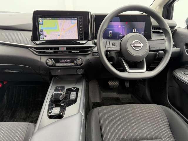 ノート 1.2 X 元試乗車 9インチナビ Bluetooth アラウ リアカメラ 衝突被害軽減ブレ-キ 全方位カメラ ETC付 LEDヘッドライト レーンアシスト インテリジェントキー ワンオーナー ドラレコ アイドリングストップ 盗難防止システム ワンセグTV ABS(3枚目)
