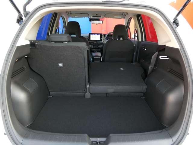 ノート X ☆オートブレーキホールド☆9インチメーカーナビ☆Bluetooth☆アラウンドビューモニター☆フルセグTV☆スマホミラーリング☆衝突被害軽減ブレーキ☆踏み間違い防止アシスト☆後側方車両検知警報☆(16枚目)