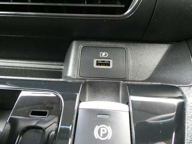 デイズ ハイウェイスター　Ｇターボプロパイロットエディション　☆オートブレーキホールド☆９インチナビ☆Ｂｌｕｅｔｏｏｔｈ☆アラウンドビューモニター☆ＤＶＤビデオ再生☆車線逸脱防止支援☆ＬＥＤヘッドライト☆ハイビームアシスト☆衝突被害軽減ブレーキ☆前方衝突予測警報（14枚目）