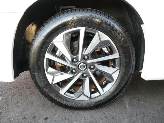 セレナ e-パワー ハイウェイスターV ☆プロパイロット☆オートブレーキホールド☆9インチナビメモリーナビ☆ブルーレイ・DVDビデオ再生☆バックカメラ☆Bluetooth☆両側電動スライドドア☆ステアリング&シートヒーター☆(11枚目)