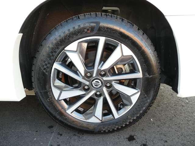 セレナ e-パワー ハイウェイスターV ☆プロパイロット☆オートブレーキホールド☆9インチナビメモリーナビ☆ブルーレイ・DVDビデオ再生☆バックカメラ☆Bluetooth☆両側電動スライドドア☆ステアリング&シートヒーター☆(12枚目)