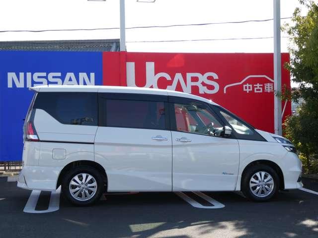 セレナ ハイウェイスター ☆プロパイロット☆オートブレーキホールド☆9インチナビ☆ブルーレイ・DVDビデオ再生☆Bluetooth☆アラウンドビューモニター☆ハンズフリーオートスライドドア☆衝突被害軽減ブレーキ☆ETC☆(3枚目)