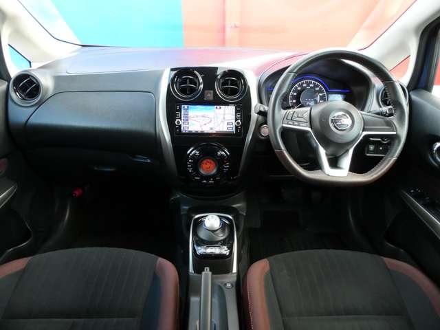 ���[�^�[�h���C�u�Ȃ�ł͂̐Â��ȑ��s���B���d�p�G���W���̓��[�h�m�C�Y�Ȃǂŕ����ԑ���ō쓮�B�G���W���̉�]����}�������Ƀ{�f�B�̗v���ɐ�p�̎Չ��΍�����{���Ă�̂ŁA�ƂĂ����K�ł��I