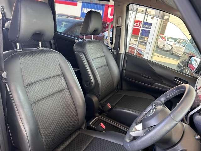 セレナ e-パワー ハイウェイスターV ☆防水シート☆左右ハンズフリーオート☆アラウンドモニター☆10ワイドナビTV☆後席11インチモニタ☆アダプティブLEDヘッドライト☆プロパイロット☆前後踏間違防止☆前後ドラレコ☆オートブレーキホールド(10枚目)