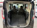 後席を両方倒していただくと、軽自動車でも大きな荷物を積み込んでいただくことが可能です!開口部が広く、背が高いので27インチの自転車も積み込みやすくなっていますよ!