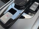 オートブレーキホールドは、ブレーキペダルを離しても車を停止させる機能で、交通渋滞や信号待ちでのブレーキの継続的な使用を減らし、運転の負担を軽減します。坂道発進時もとても便利ですよ!
