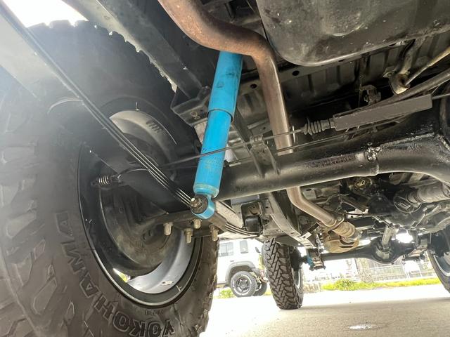 ジムニー ワイルドウインドリミテッド　２インチリフトアップ・リビルトエンジン搭載済・ジムケンタックコンプリート・６．５０Ｒ１６］ＭＴタイヤ装着（23枚目）