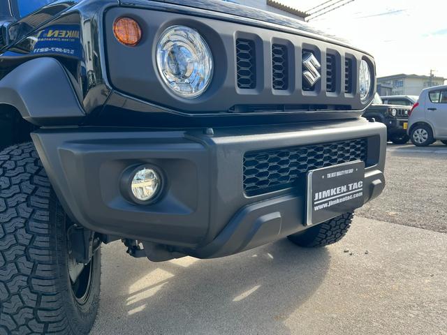 バンパーはノーマルです