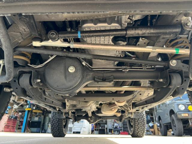 タックはここまで見せます。フロントから見た下回りの写真！異常な錆や凹みはありません。点検済！