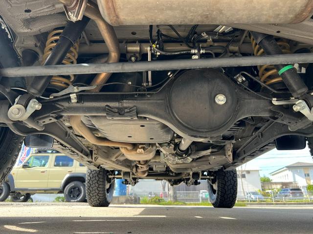 タックはここまで見せます。リヤから見た下回りの写真！異常な錆や凹みはありません。点検済！