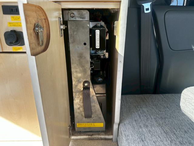 タウンボックス キャンパーＬＸ　標準ルーフ仕様　ハイルーフ　ワンセグナビバックカメラ（24枚目）