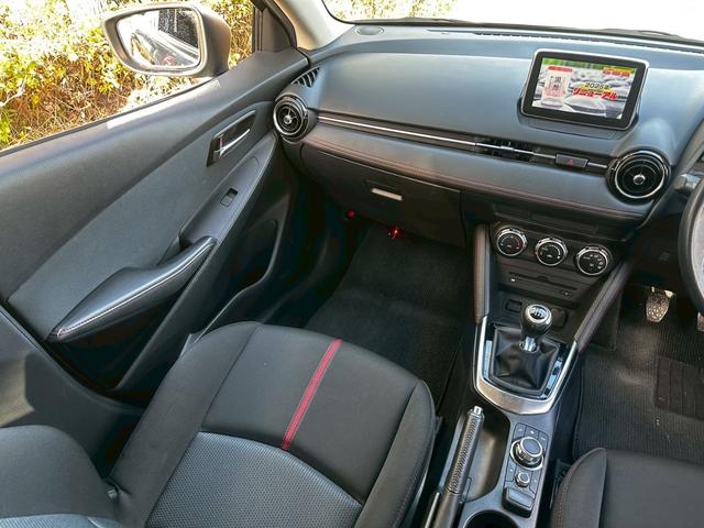 デミオ ＸＤツーリング　６速マニュアル　純正ナビ（18枚目）