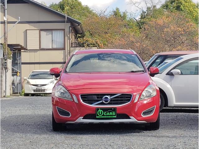 Ｖ６０ Ｔ４　衝突軽減ブレーキ　レーンキープ　本革シート　純正ナビ　シートヒーター　パワーシート　バックカメラ　ドライブレコーダー　ルーフレール　　ＢＬＩＳ（6枚目）