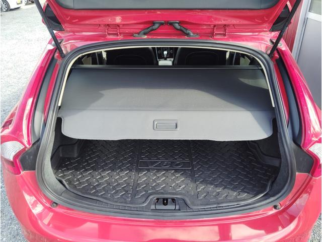 Ｖ６０ Ｔ４　衝突軽減ブレーキ　レーンキープ　本革シート　純正ナビ　シートヒーター　パワーシート　バックカメラ　ドライブレコーダー　ルーフレール　　ＢＬＩＳ（27枚目）