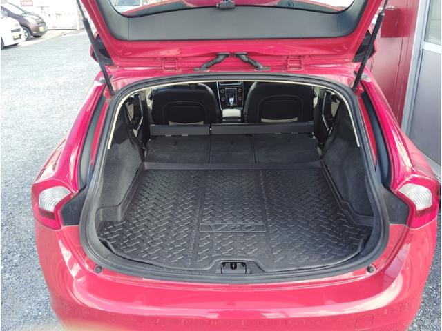 Ｖ６０ Ｔ４　衝突軽減ブレーキ　レーンキープ　本革シート　純正ナビ　シートヒーター　パワーシート　バックカメラ　ドライブレコーダー　ルーフレール　　ＢＬＩＳ（29枚目）