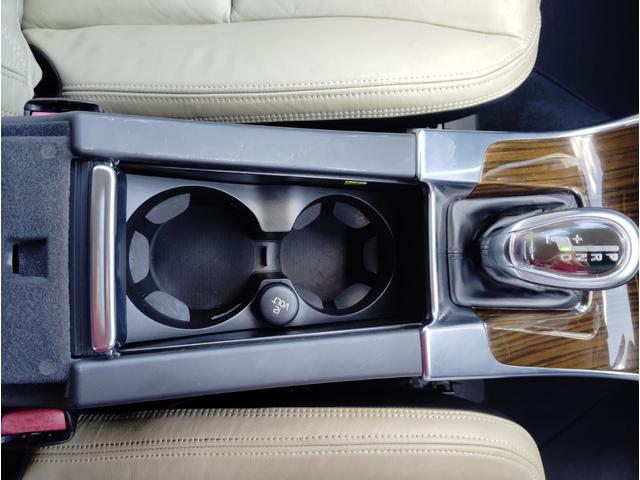 Ｖ６０ Ｔ４　衝突軽減ブレーキ　レーンキープ　本革シート　純正ナビ　シートヒーター　パワーシート　バックカメラ　ドライブレコーダー　ルーフレール　　ＢＬＩＳ（32枚目）