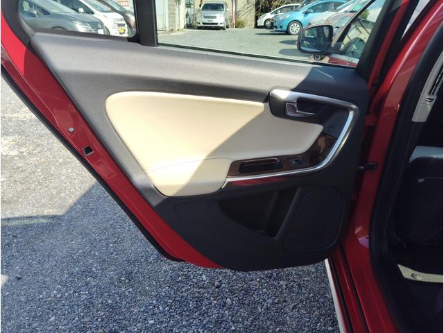 Ｖ６０ Ｔ４　衝突軽減ブレーキ　レーンキープ　本革シート　純正ナビ　シートヒーター　パワーシート　バックカメラ　ドライブレコーダー　ルーフレール　　ＢＬＩＳ（36枚目）