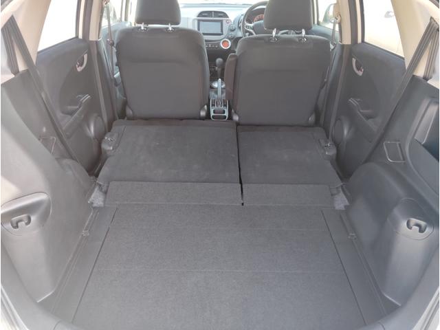 フィット １３Ｇ・スマートセレクション　ファインスタイル　ナビ　ＴＶ　ＥＴＣ　バックカメラ　スマートキー　ＨＩＤヘッドライト　電動格納ミラー（17枚目）