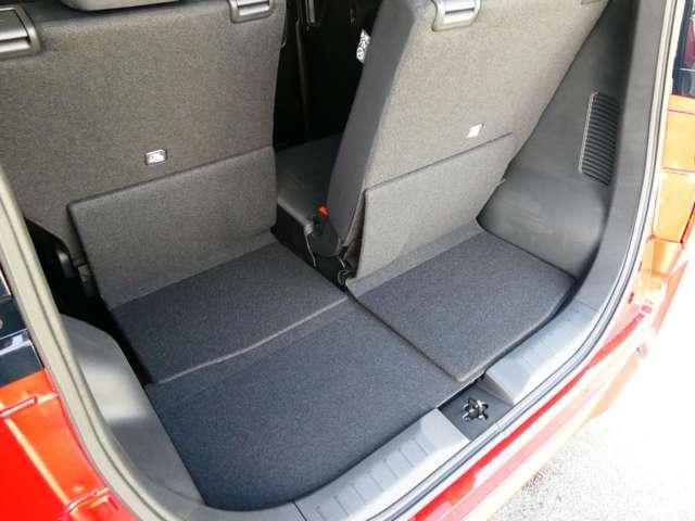 後席を一番前にすれば、室内床面長は６７５ｍｍ♪用途に合わせてフレキシブルに対応可能です★