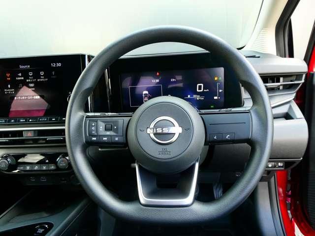 ノート １．２　Ｘ　衝突軽減ブレーキ　アラウンドビューモニタ　リアカメラ　衝突被害軽減ブレ－キ　全方位カメラ　ＥＴＣ付　ＬＥＤヘッドライト　レーンアシスト　インテリジェントキー　盗難防止システム　ワンセグＴＶ　ＴＶナビ　サイドカーテンエアバック　サイドカメラ（10枚目）