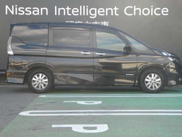 セレナ 1.2 e-POWER ハイウェイスター V 衝突軽減ブレーキ 360°カメラ エマジェンシーブレーキ 1オナ 寒冷地仕様 スマキー バックカメラ LED レーンアシスト クルコン ETC ドラレコ イモビ サイドカーテンエアバック フルオートエアコン エアバック(3枚目)