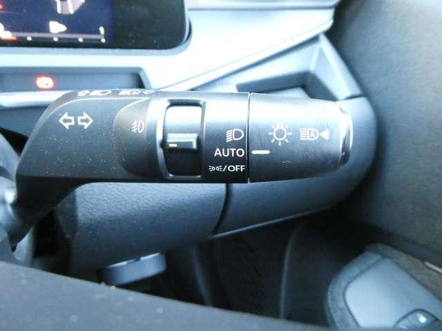 オーラ 1.2 G レザーエディション 衝突軽減ブレ-キ 追突防止 本革 車線逸脱警報装置 LED ドライブレコーダー 盗難防止 バックモニター ETC インテリジェントキー メモリーナビゲーション AW キーレスエントリー オートエアコン ABS ISS(13枚目)