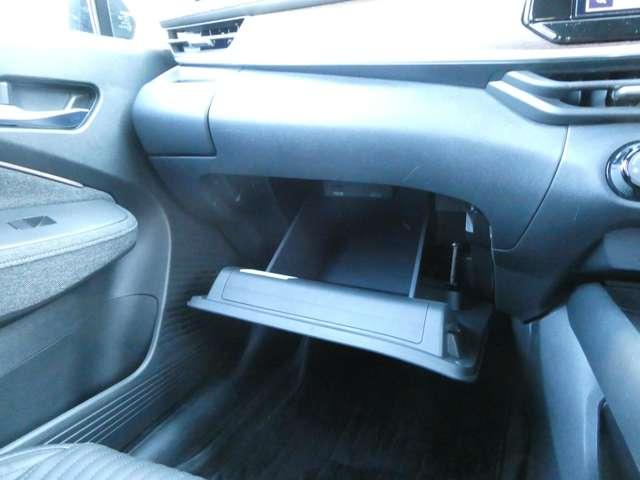 オーラ 1.2 G レザーエディション 衝突軽減ブレ-キ 追突防止 本革 車線逸脱警報装置 LED ドライブレコーダー 盗難防止 バックモニター ETC インテリジェントキー メモリーナビゲーション AW キーレスエントリー オートエアコン ABS ISS(20枚目)