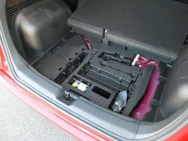 オーラ 1.2 G レザーエディション 衝突軽減ブレ-キ 追突防止 本革 車線逸脱警報装置 LED ドライブレコーダー 盗難防止 バックモニター ETC インテリジェントキー メモリーナビゲーション AW キーレスエントリー オートエアコン ABS ISS(36枚目)