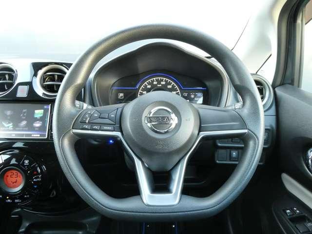 ノート 1.2 e-POWER X Vセレクション 衝突被害軽減B アラウンドカメラ ワンオ-ナ-車 運転席助手席エアバック エアバッグ 衝突被害軽減装置 イモビライザー LEDヘッドライト パワーウインドウ レーンアシスト ETC アルミホイール スマートキー(9枚目)