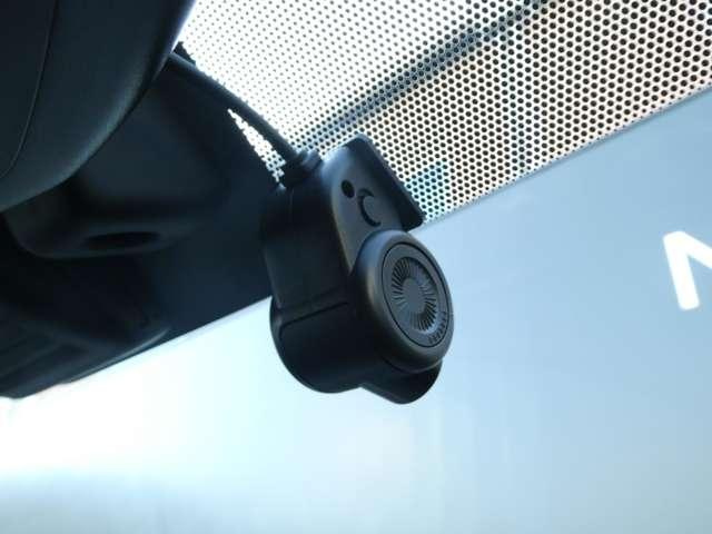 ノート 1.2 e-POWER X Vセレクション 衝突被害軽減B アラウンドカメラ ワンオ-ナ-車 運転席助手席エアバック エアバッグ 衝突被害軽減装置 イモビライザー LEDヘッドライト パワーウインドウ レーンアシスト ETC アルミホイール スマートキー(17枚目)