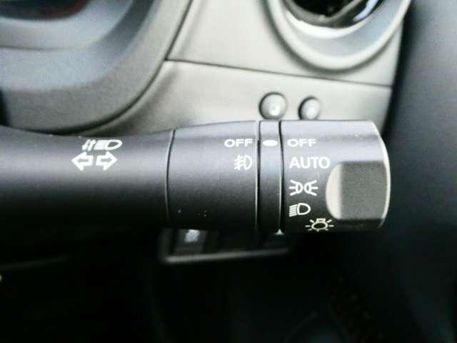 ノート １．２　メダリスト　衝突軽減ブレーキ　アラウンドビュモニター　イモビライザー　Ａストップ　インテリキー　オートエアコン　左右エアバック　バックビューモニター　メモリーナビ　ドラレコ　ＥＴＣ　車線逸脱防止　ナビＴＶ　ＬＥＤヘッドライト（12枚目）