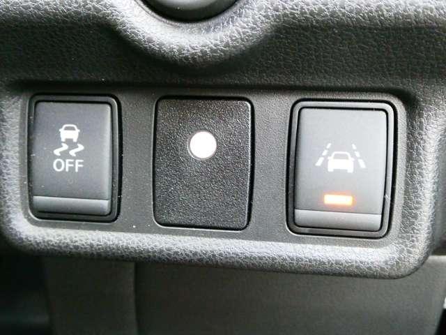 ノート １．２　ｅ－ＰＯＷＥＲ　メダリスト　衝突軽減ブレーキ　被害軽減ブレーキ　ＴＶナビ　ドライブレコーダ　バックモニター　インテリキー　盗難防止装置　ＬＥＤランプ　車線逸脱警報システム　ワンオーナー　キーフリー　アルミホイール　ＥＴＣ　オートエアコン　ＡＢＳ（12枚目）