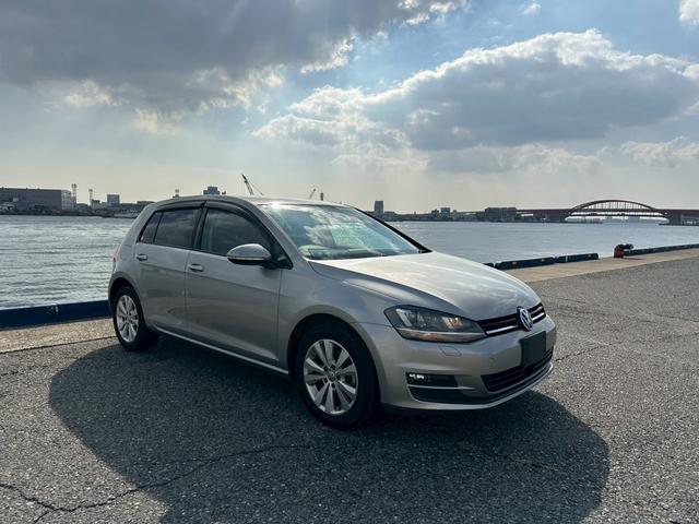 ゴルフ 　純正ナビ　ＴＶ　バックカメラ　純正アルミホイール　パドルシフト　アクティブクルーズコントロール　プリクラッシュセーフティーシステム（23枚目）