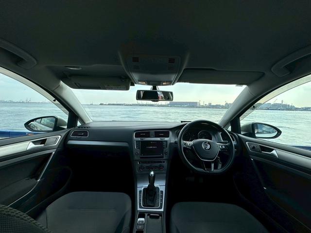 ゴルフ 　純正ナビ　ＴＶ　バックカメラ　純正アルミホイール　パドルシフト　アクティブクルーズコントロール　プリクラッシュセーフティーシステム（30枚目）