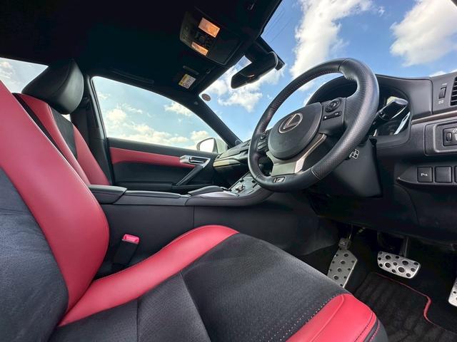 ＣＴ ＣＴ２００ｈ　ＦスポーツＸライン　レッドブラックハーフレザーシート　純正ナビ　ＴＶ　　Ｂｌｕｅｔｏｏｔｈ　　バックカメラ　純正アルミホイール（17枚目）