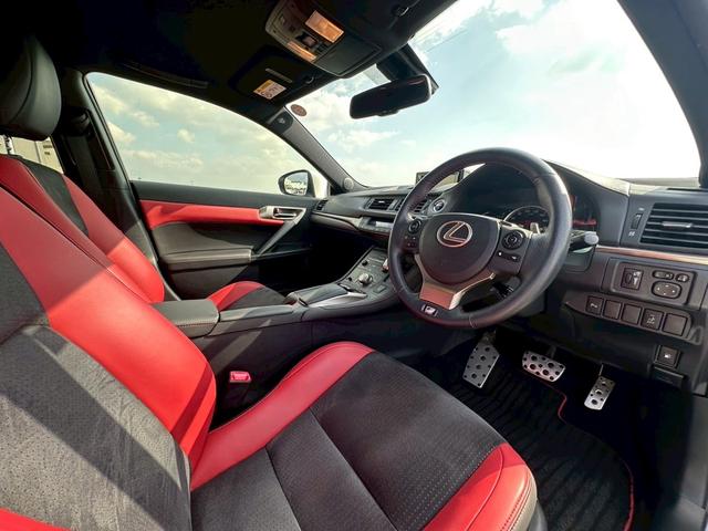 ＣＴ ＣＴ２００ｈ　ＦスポーツＸライン　レッドブラックハーフレザーシート　純正ナビ　ＴＶ　　Ｂｌｕｅｔｏｏｔｈ　　バックカメラ　純正アルミホイール（47枚目）