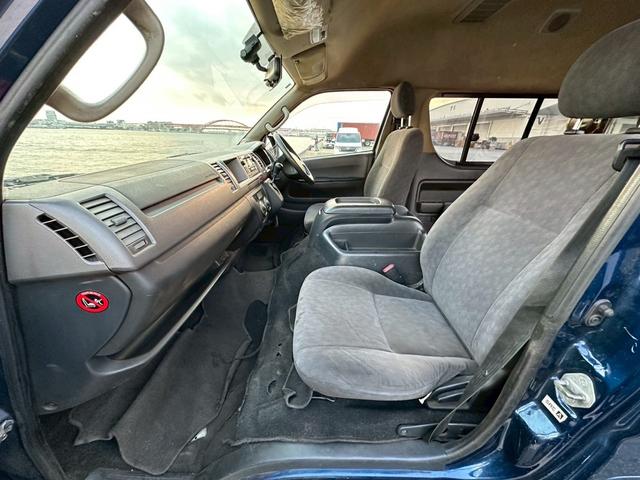 ハイエースワゴン グランドキャビン　１０人乗り　キーレス　純正ドラレコ　クリアランスソナー（18枚目）