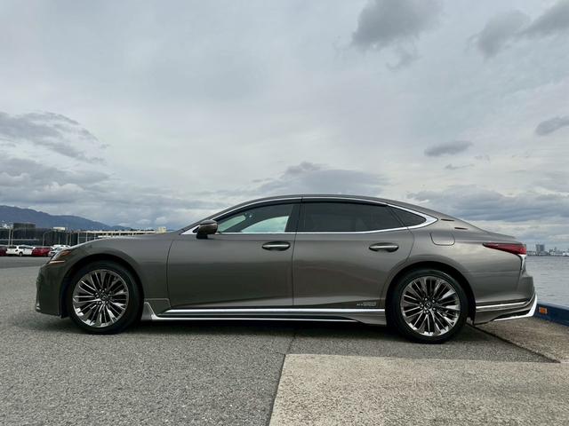 LS LS500h モデリスタエアロ(サイド、リア)純正ナビ TV パノラミックビューモニター レザーシート 純正20インチアルミホイール シートヒーター レーダークルーズ(6枚目)