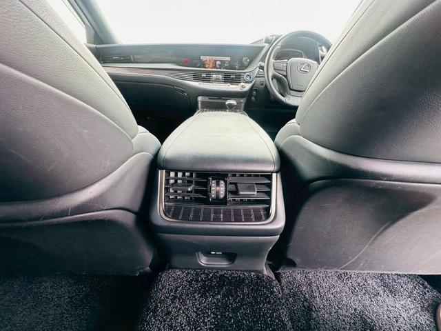 LS LS500h モデリスタエアロ(サイド、リア)純正ナビ TV パノラミックビューモニター レザーシート 純正20インチアルミホイール シートヒーター レーダークルーズ(16枚目)