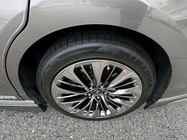 LS LS500h モデリスタエアロ(サイド、リア)純正ナビ TV パノラミックビューモニター レザーシート 純正20インチアルミホイール シートヒーター レーダークルーズ(38枚目)