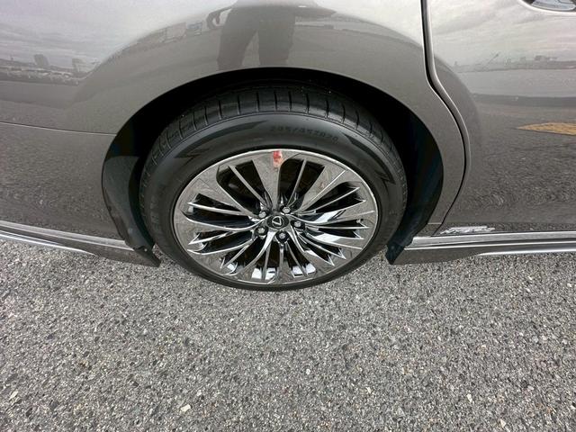 LS LS500h モデリスタエアロ(サイド、リア)純正ナビ TV パノラミックビューモニター レザーシート 純正20インチアルミホイール シートヒーター レーダークルーズ(39枚目)