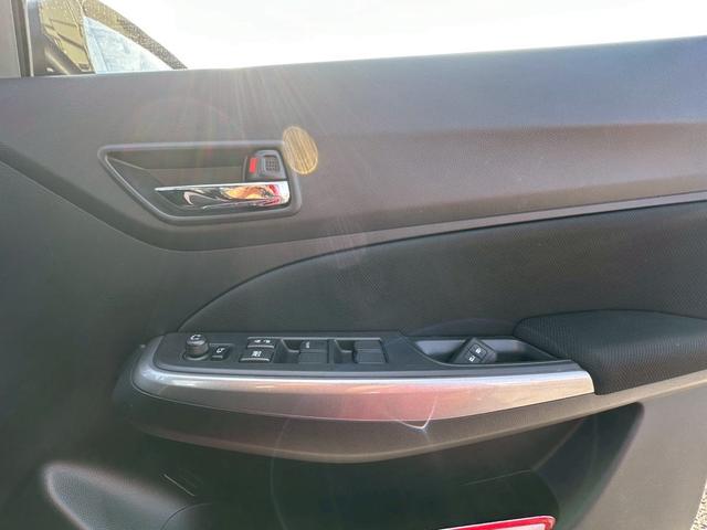 スイフト RS ナビ フルセグTV 純正アルミホイール デュアルセンサーブレーキサポート アダプティブクルーズコントロール(17枚目)