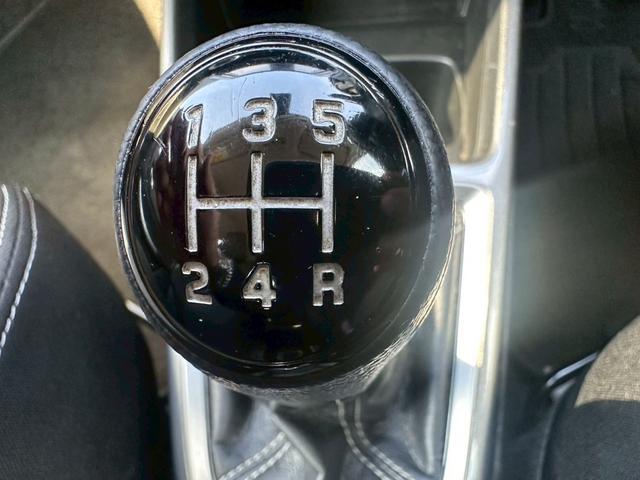 スイフト RS ナビ フルセグTV 純正アルミホイール デュアルセンサーブレーキサポート アダプティブクルーズコントロール(26枚目)