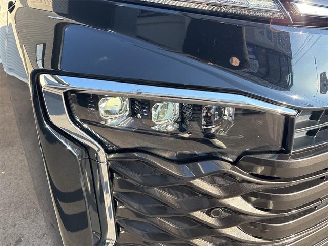 ヴォクシー ハイブリッドＳ－Ｚ　両側パワースライドドア　ユニバーサルステップ　リヤオートエアコン　ＡＣ１００Ｖ　パワーバックドア　１０．５インチディスプレイオーディオ　ＬＥＤヘッドライト　快適利便パッケージ（8枚目）